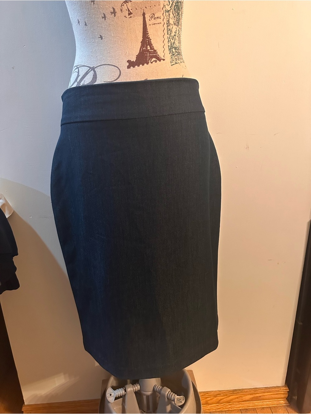Paniz Navy Blue Pencil Skirt - Sleek Office Essential
